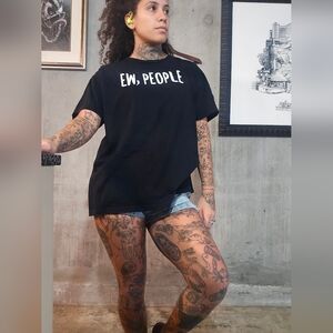 Hot Topic "Ew, People" XXL Tshirt